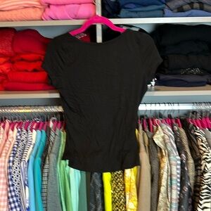 NY & Co black v back short sleeve top size XS NWT